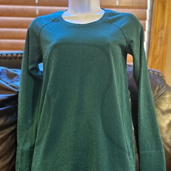 LIKE NEW! Lululemon Swiftly Tech Long-Sleeve Shirt - Picture 1 of 3